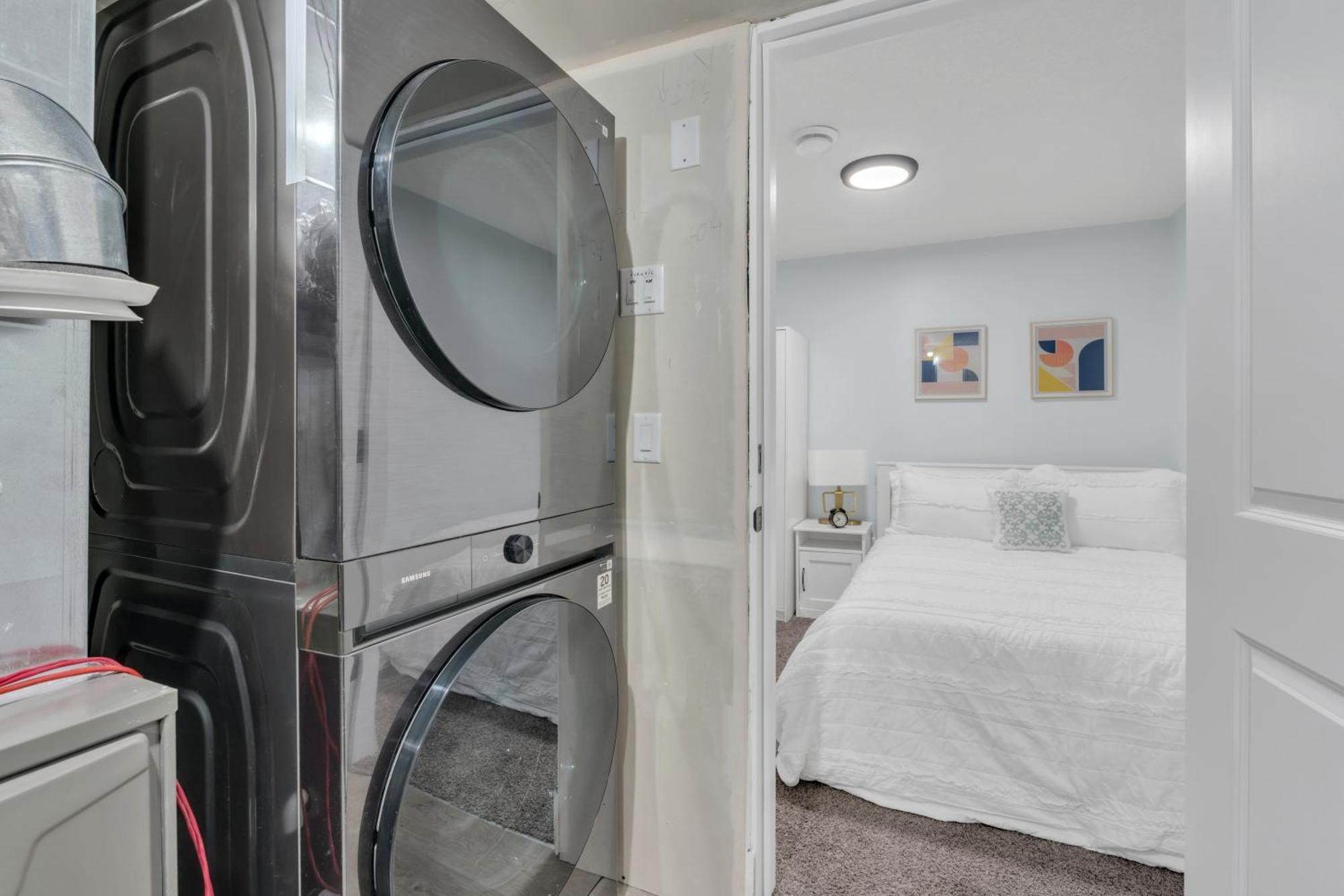 You Will Love This 2Br Guest Suite In Se Calgary Ngoại thất bức ảnh