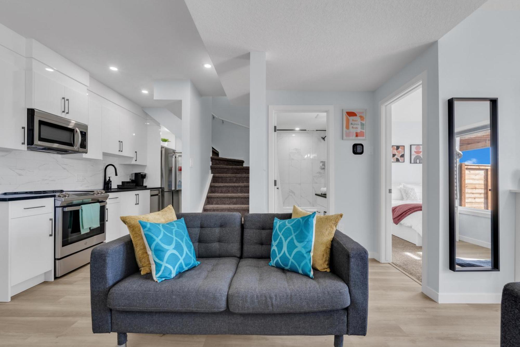 You Will Love This 2Br Guest Suite In Se Calgary Ngoại thất bức ảnh