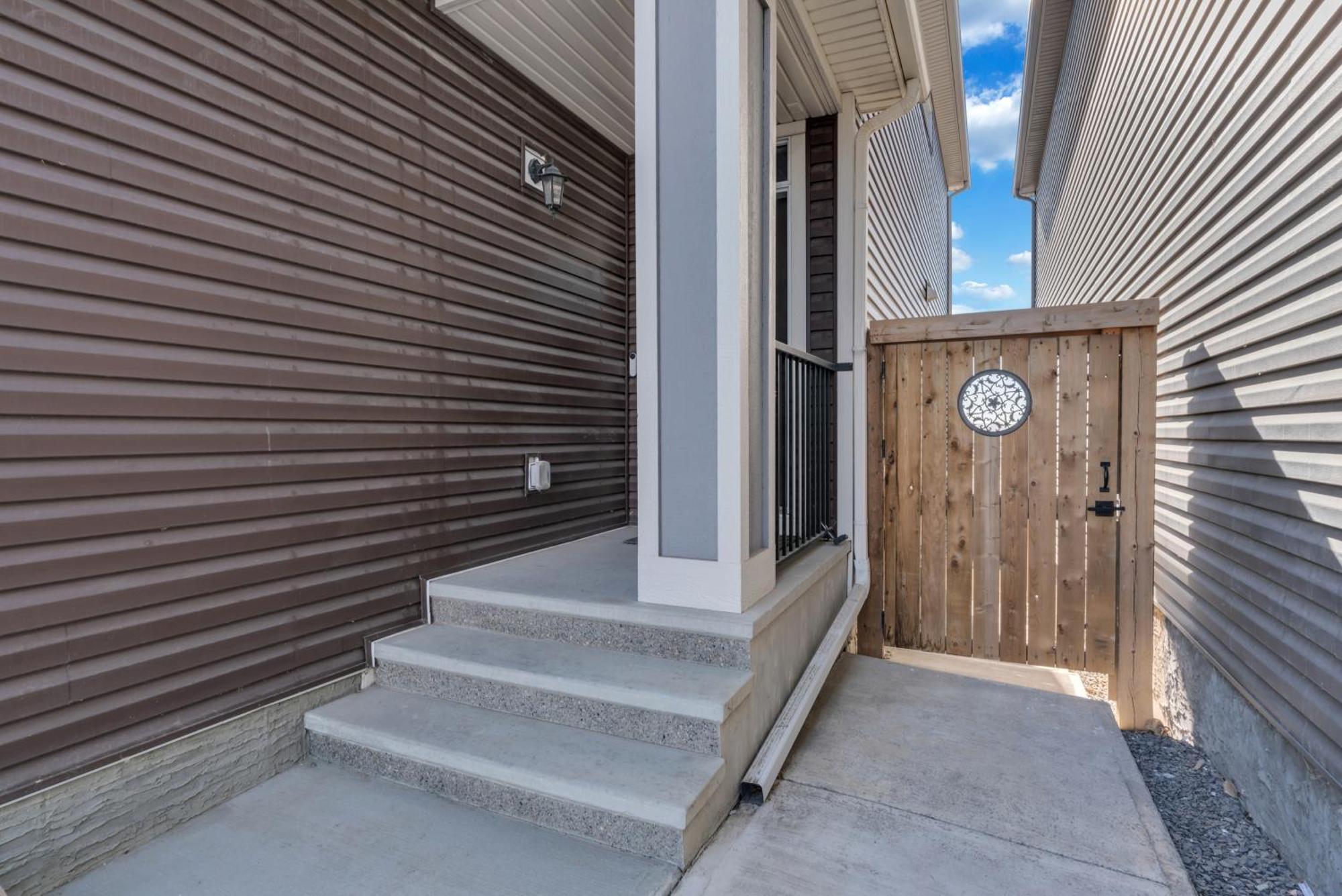 You Will Love This 2Br Guest Suite In Se Calgary Ngoại thất bức ảnh