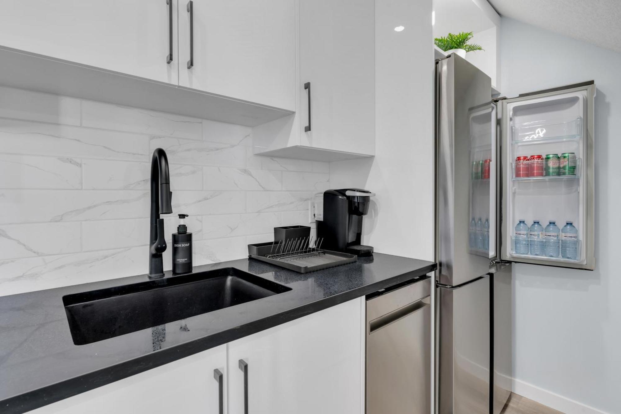 You Will Love This 2Br Guest Suite In Se Calgary Ngoại thất bức ảnh